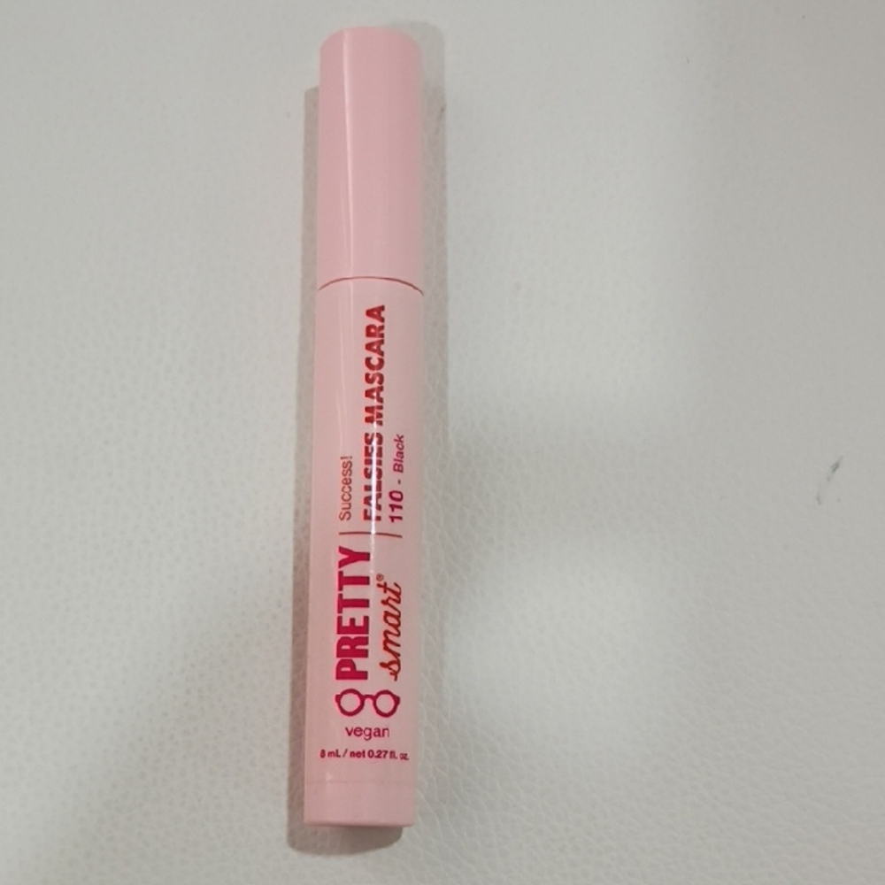 Pretty Smart Mascara — Black (Pink Tube)